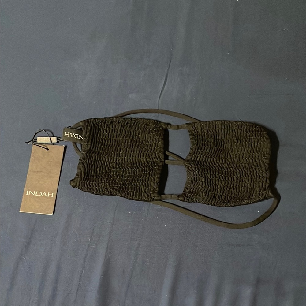 Indah Moto top